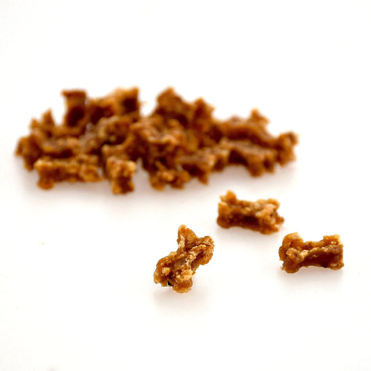 SANA Mini kocke piletina s borovnicama i brusnicama 100g