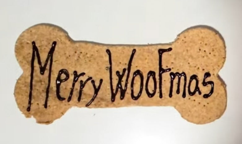 Pika velik pasji piškot - Merry Woofmas