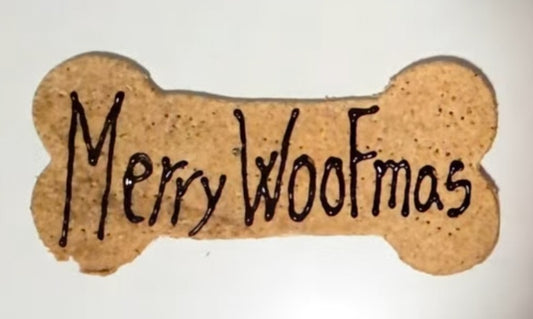 Pika velik pasji piškot - Merry Woofmas